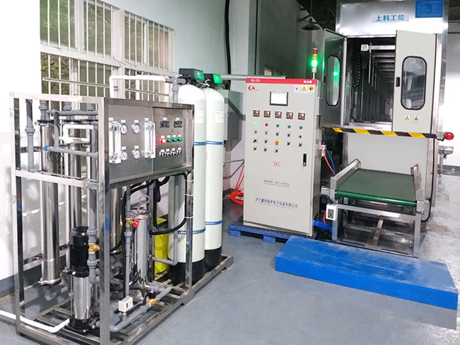 Automatic aviation parts cleaning and drying line
